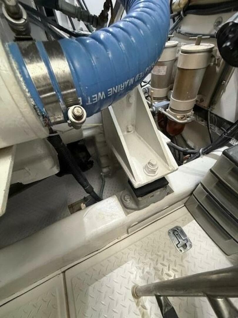 2000 Tiara Yachts 5200 Express