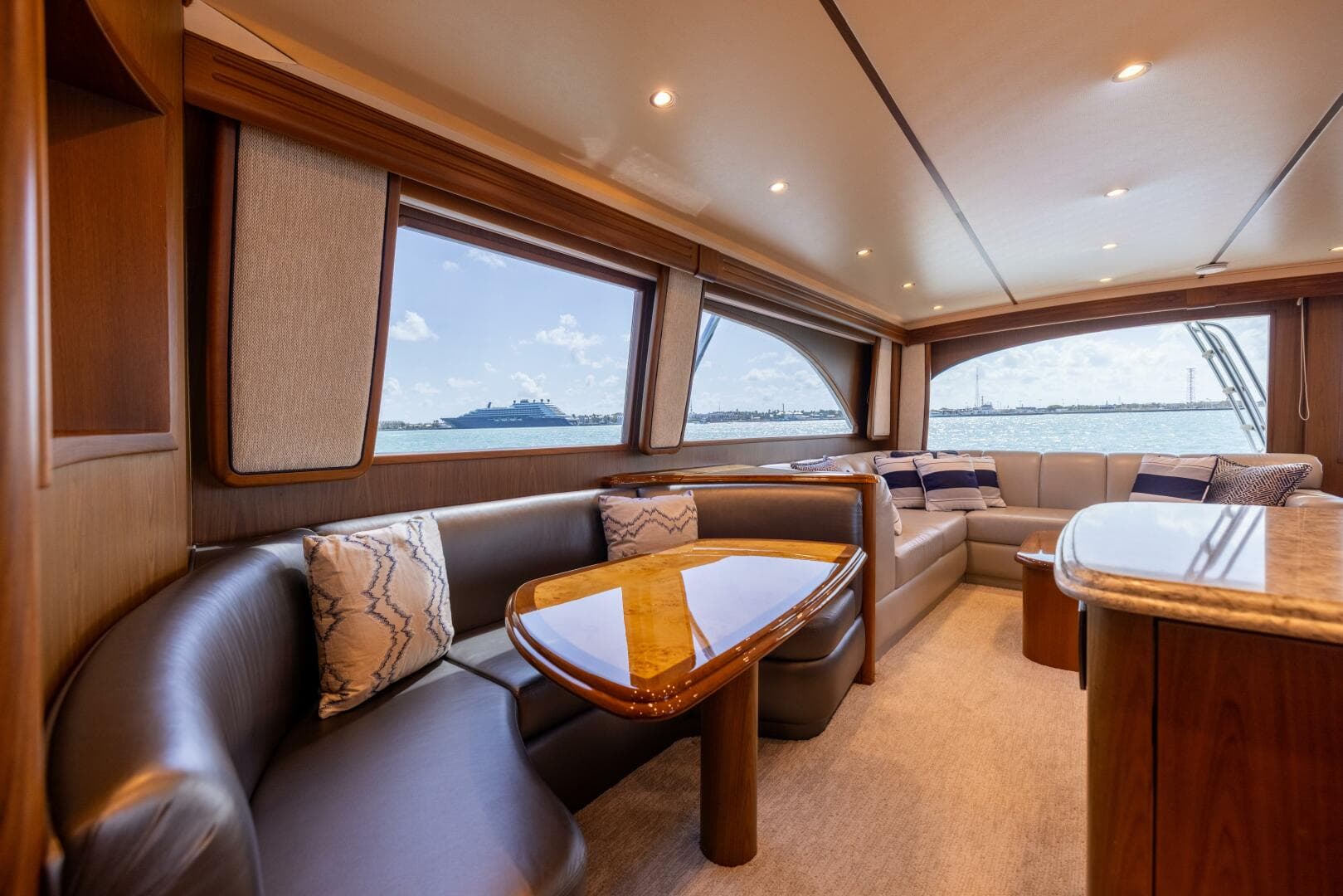 2011 Viking 70 Convertible