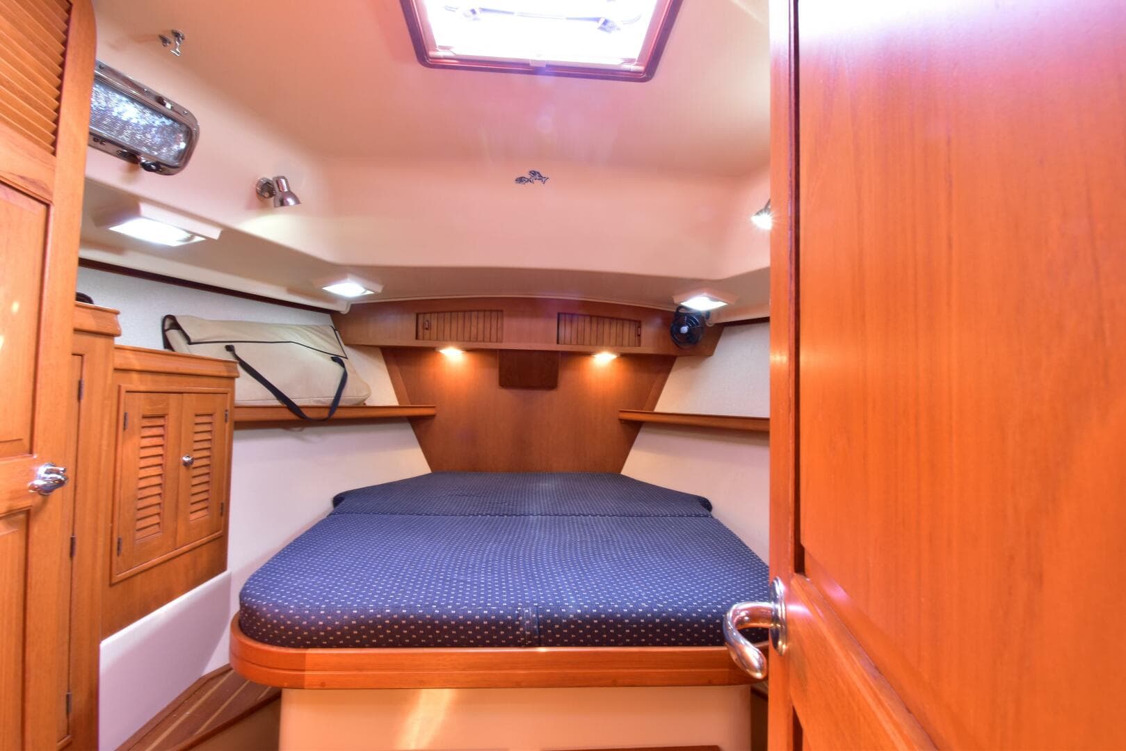 2004 Island Packet 485