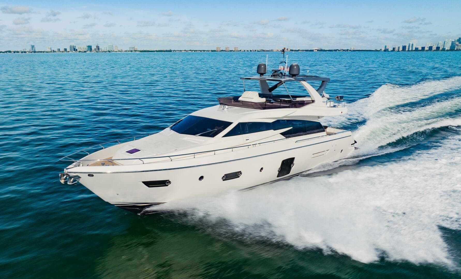 2017 Ferretti Yachts 750
