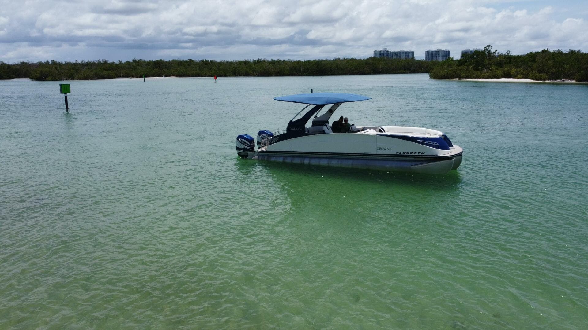 2021 Harris Crowne SL 270 Twin Engine