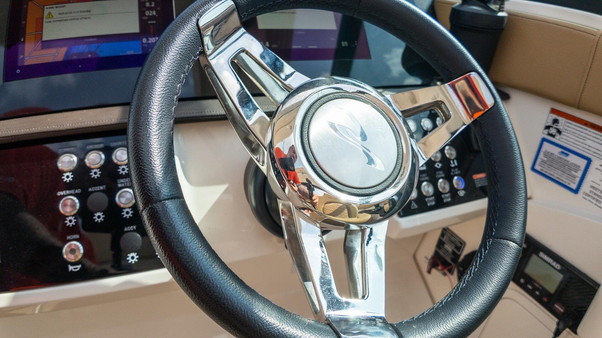 2019 Sea Ray 320 Sundancer