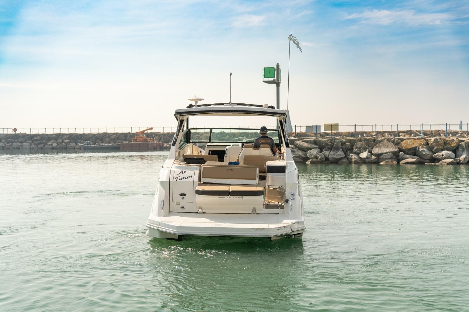 2019 Sea Ray 320 Sundancer