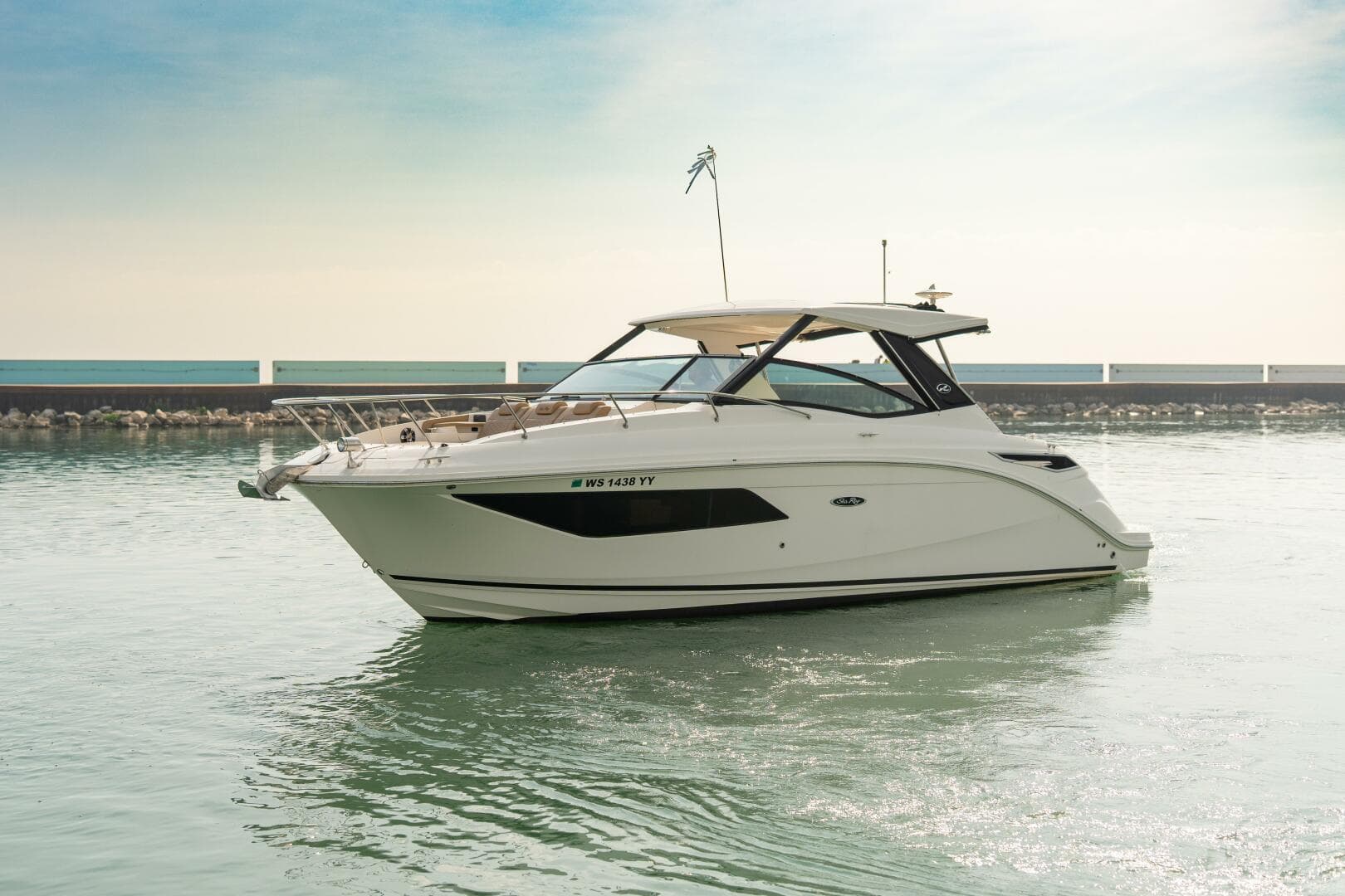 2019 Sea Ray 320 Sundancer