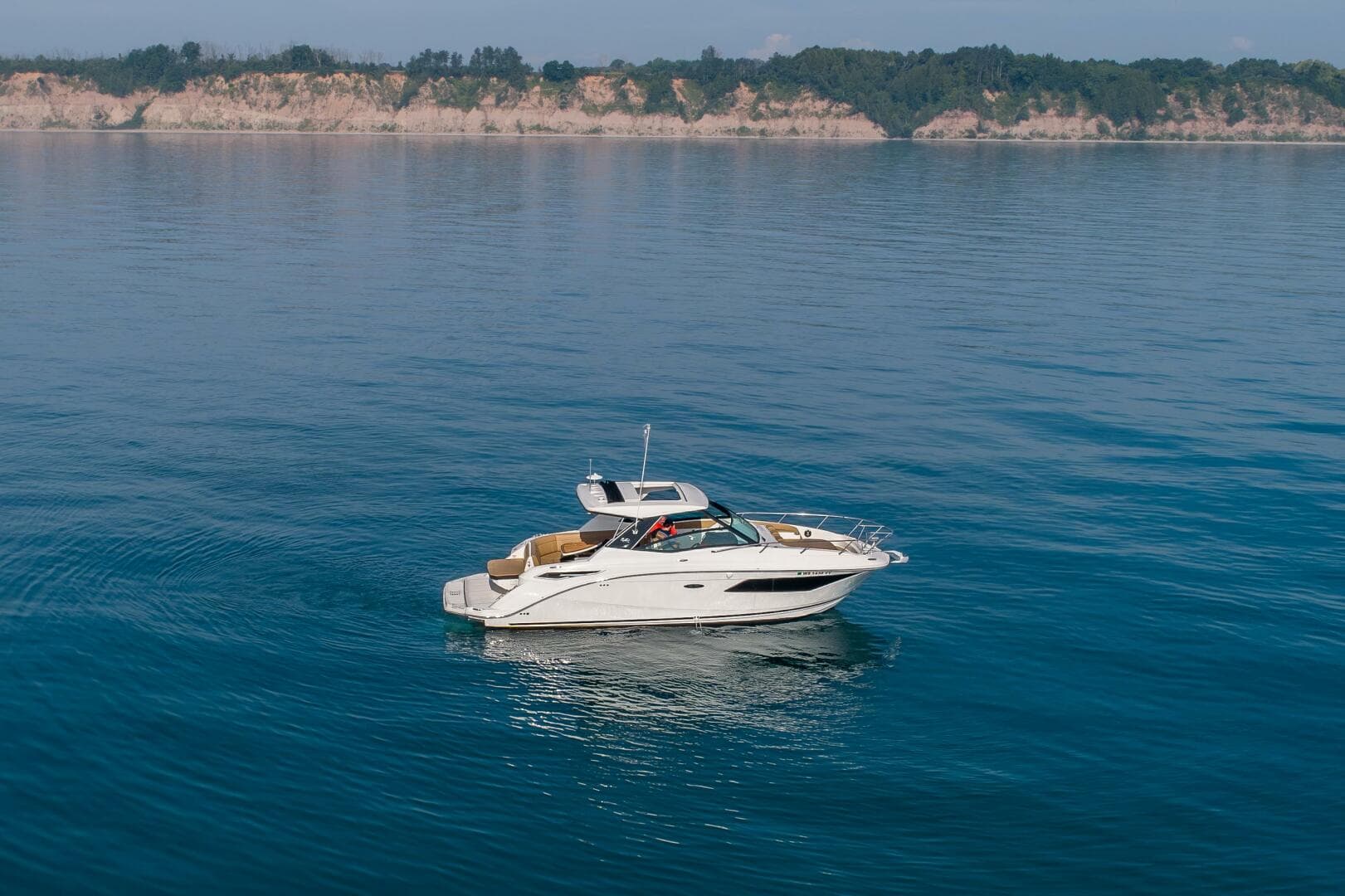 2019 Sea Ray 320 Sundancer