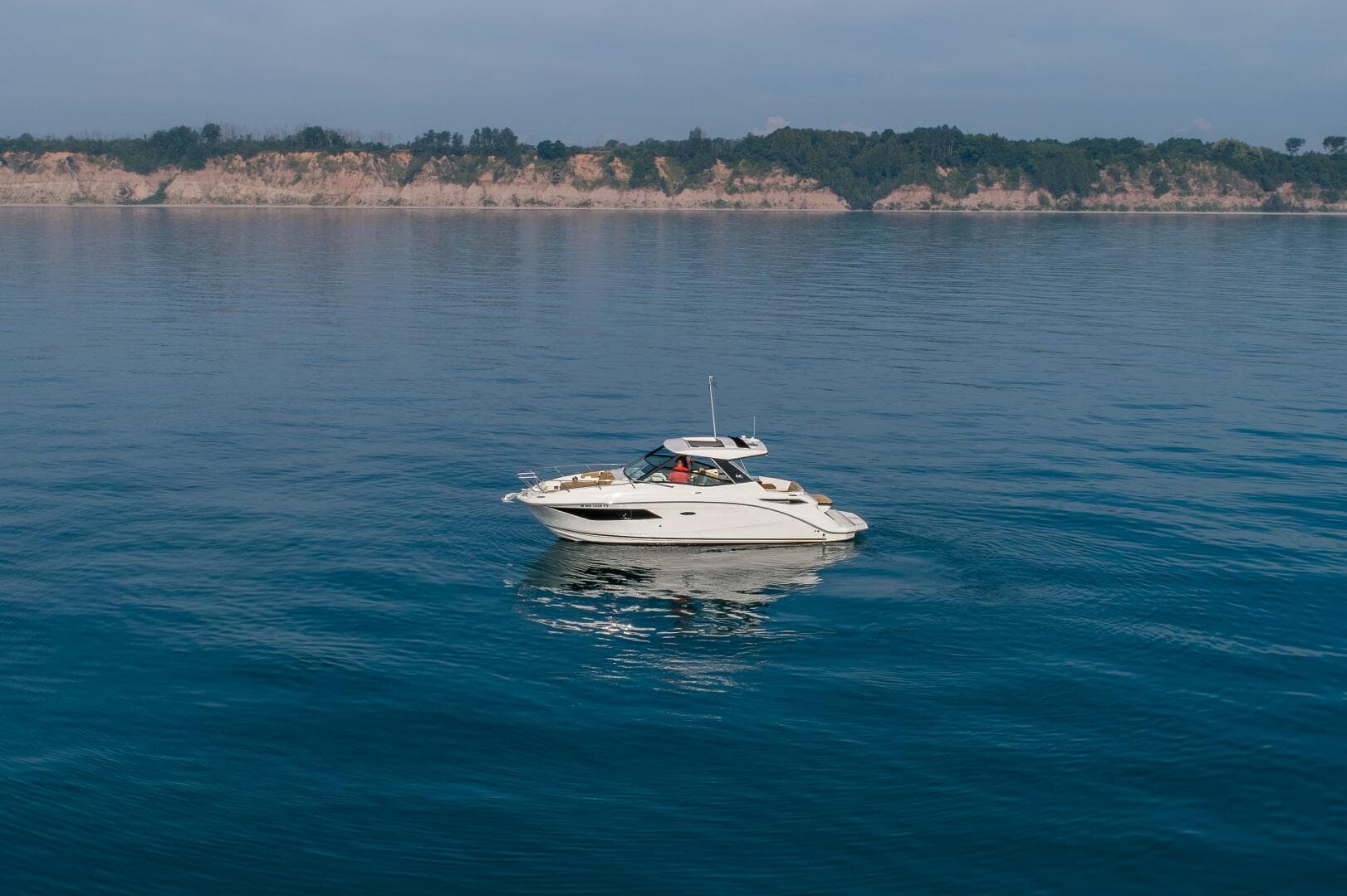 2019 Sea Ray 320 Sundancer