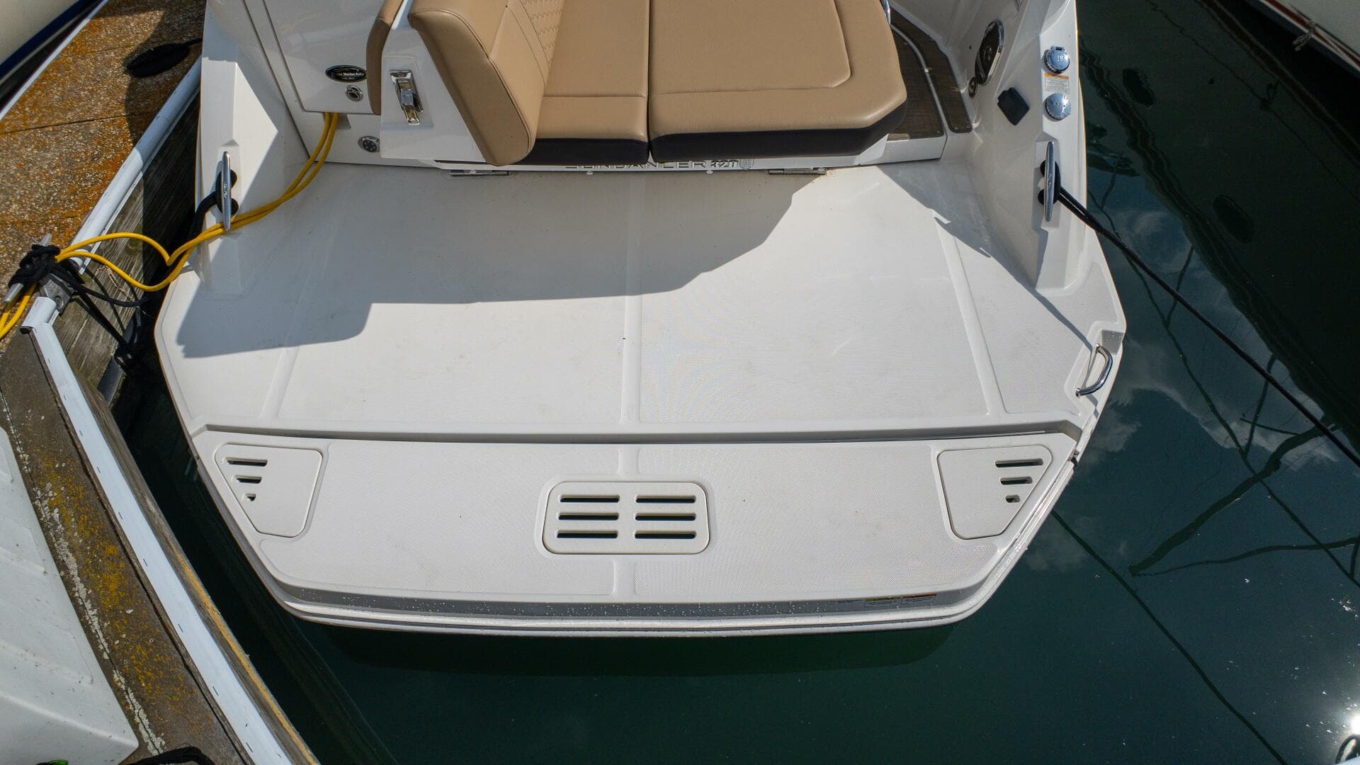 2019 Sea Ray 320 Sundancer