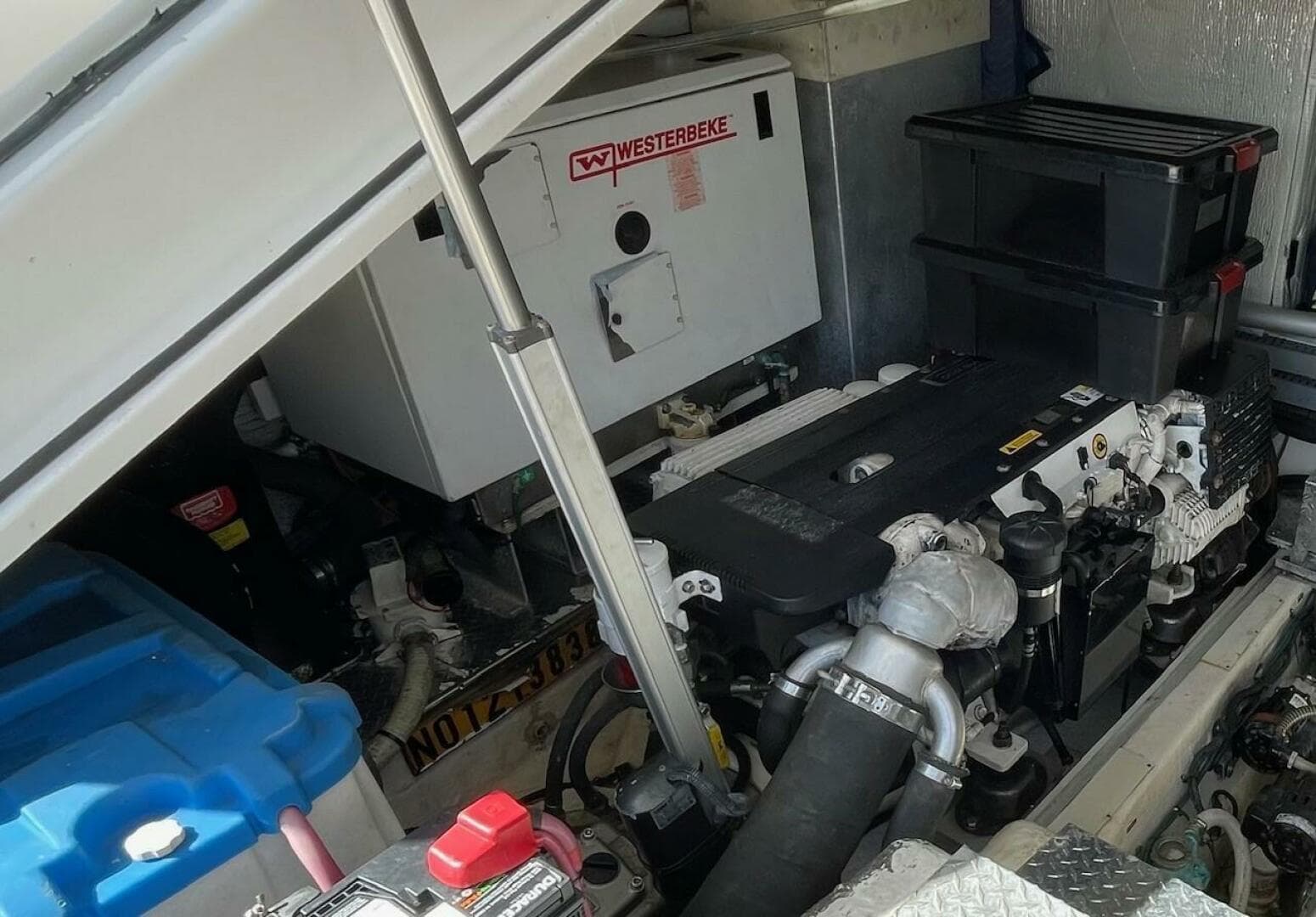 Regal 52 Sport Coupe - Engine Room