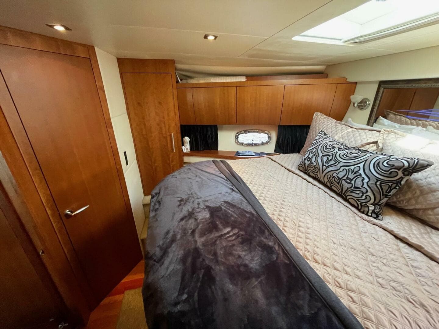 Regal 52 Sport Coupe - VIP