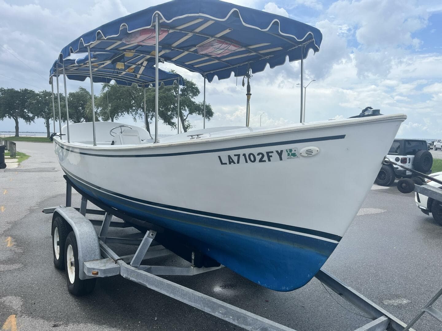 1998 Duffy Classic 21 - Starboard Bow on Trailer