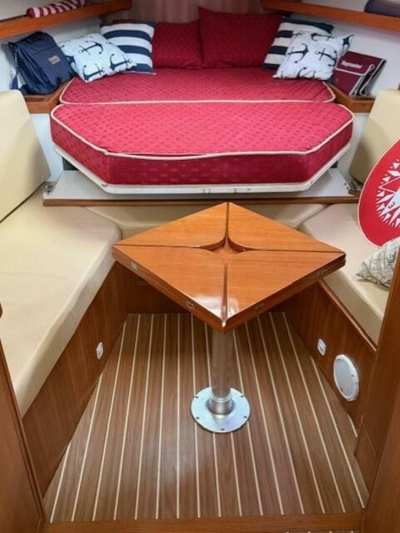 2004 Mainship 