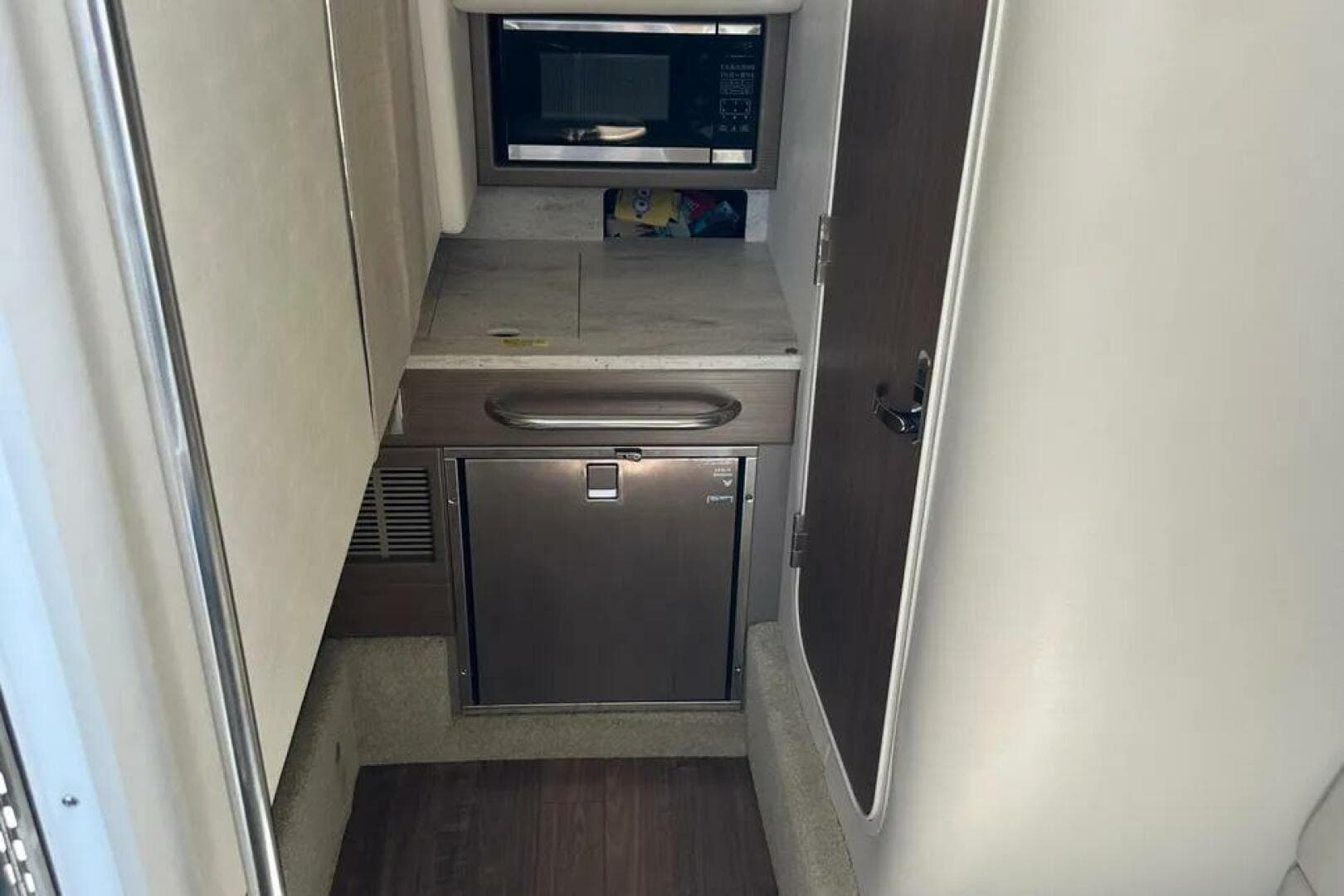 2019 Formula 350 Crossover Bowrider