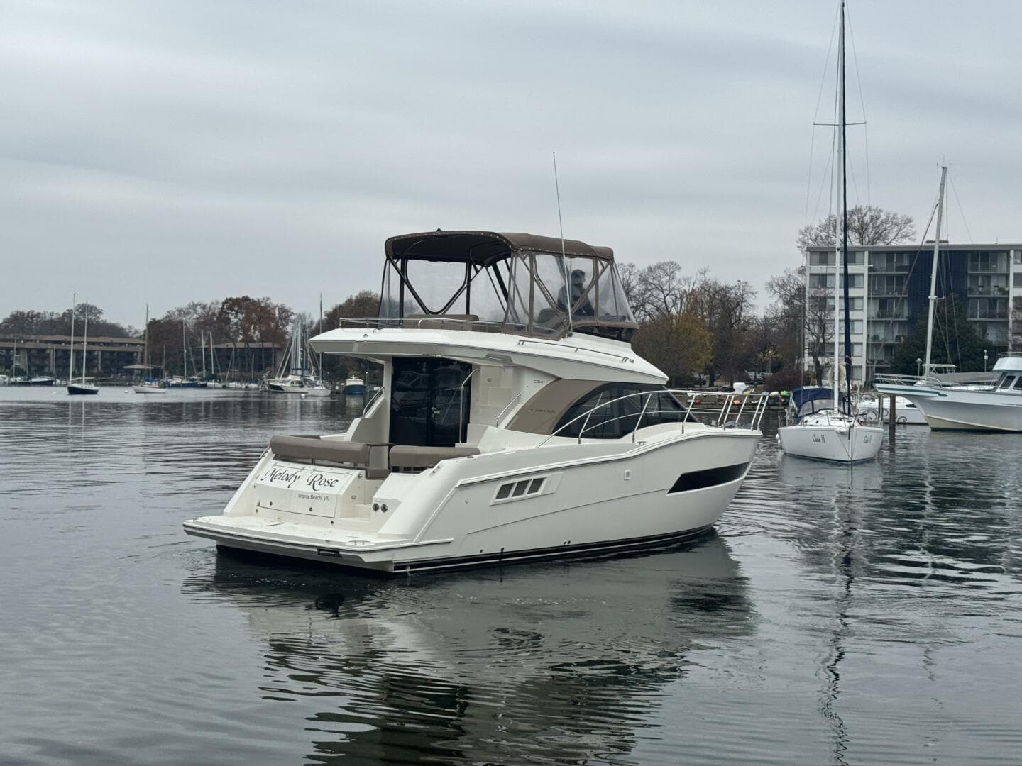 2016 Caver C34 Starboard Quarter