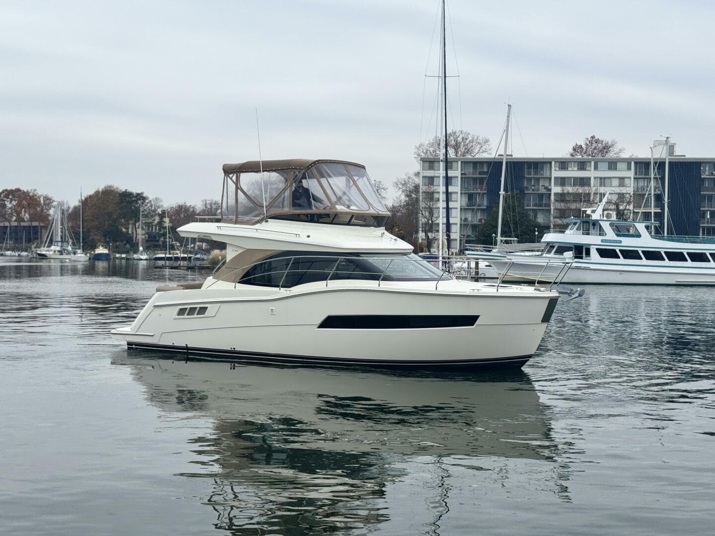 2016 Caver C34 Starboard Side