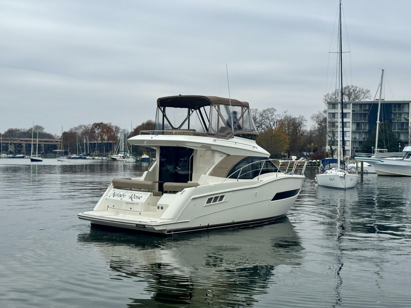 2016 Caver C34 Starboard Quarter