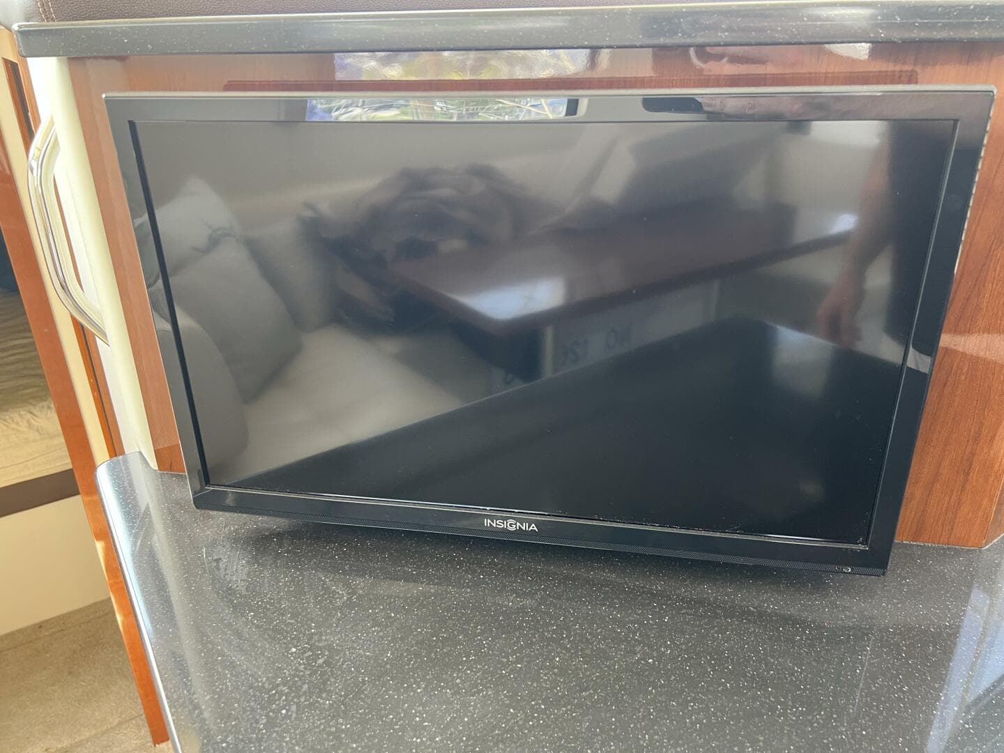 2016 Carver C34 Salon TV