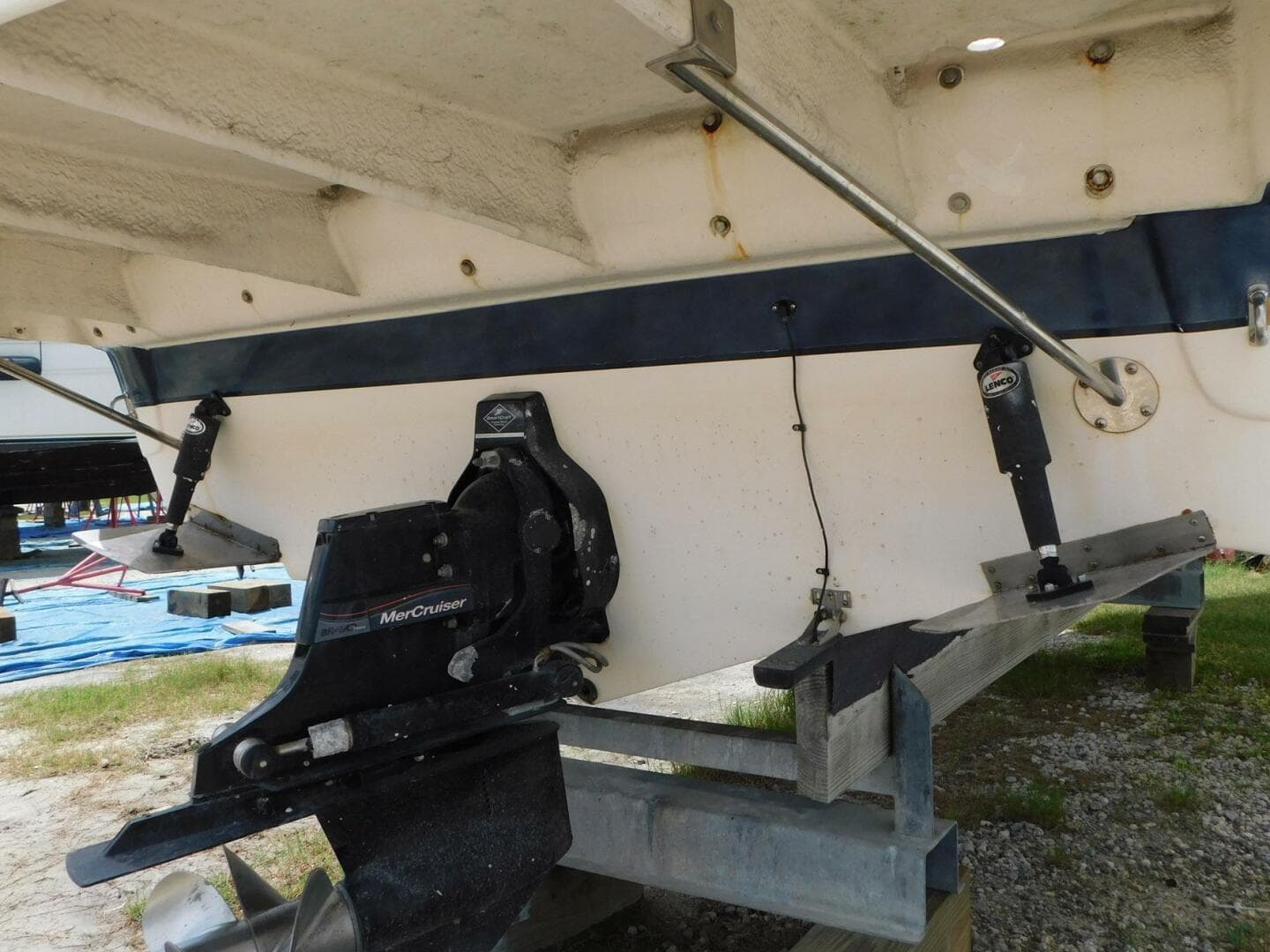 2004 Rinker Fiesta Vee 270