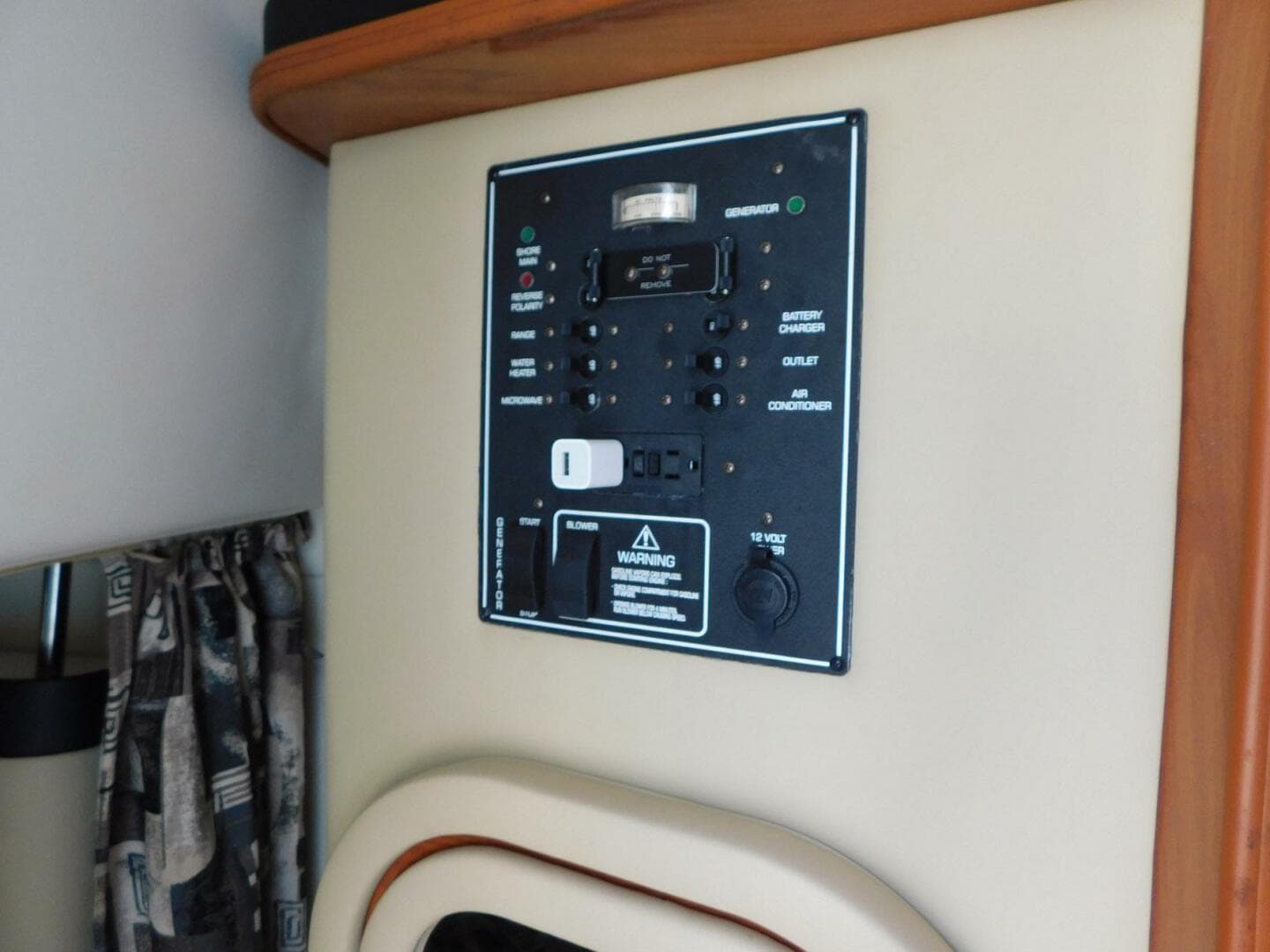 2004 Rinker Fiesta Vee 270