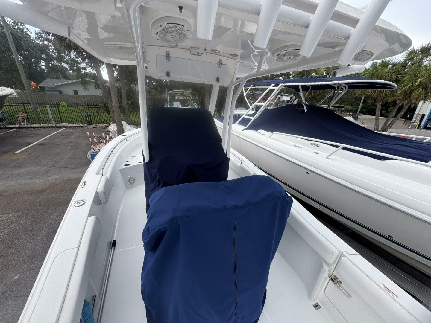 2017 Sea Hunt 235 Ultra SE