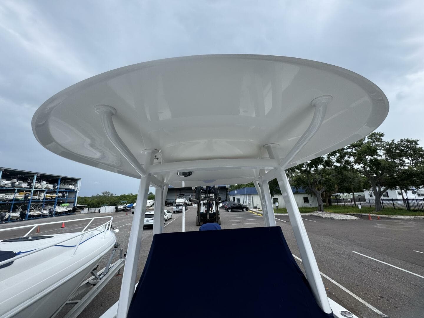 2017 Sea Hunt 235 Ultra SE
