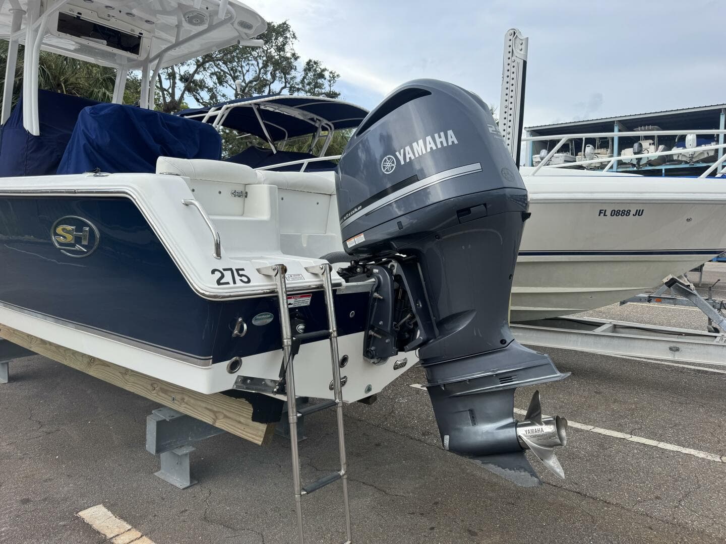 2017 Sea Hunt 235 Ultra SE