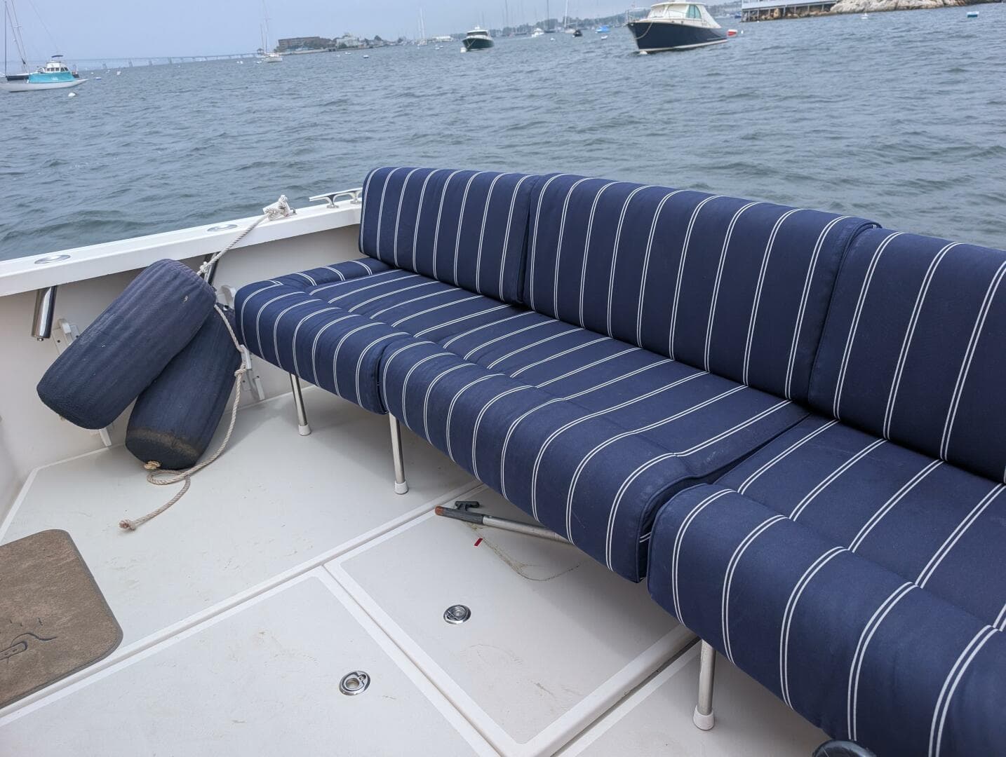 2006 Hunt Surf Hunter 33