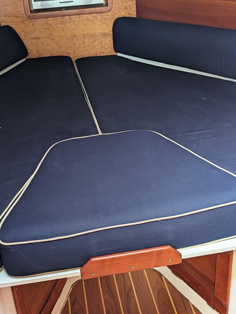 2006 Hunt Surf Hunter 33