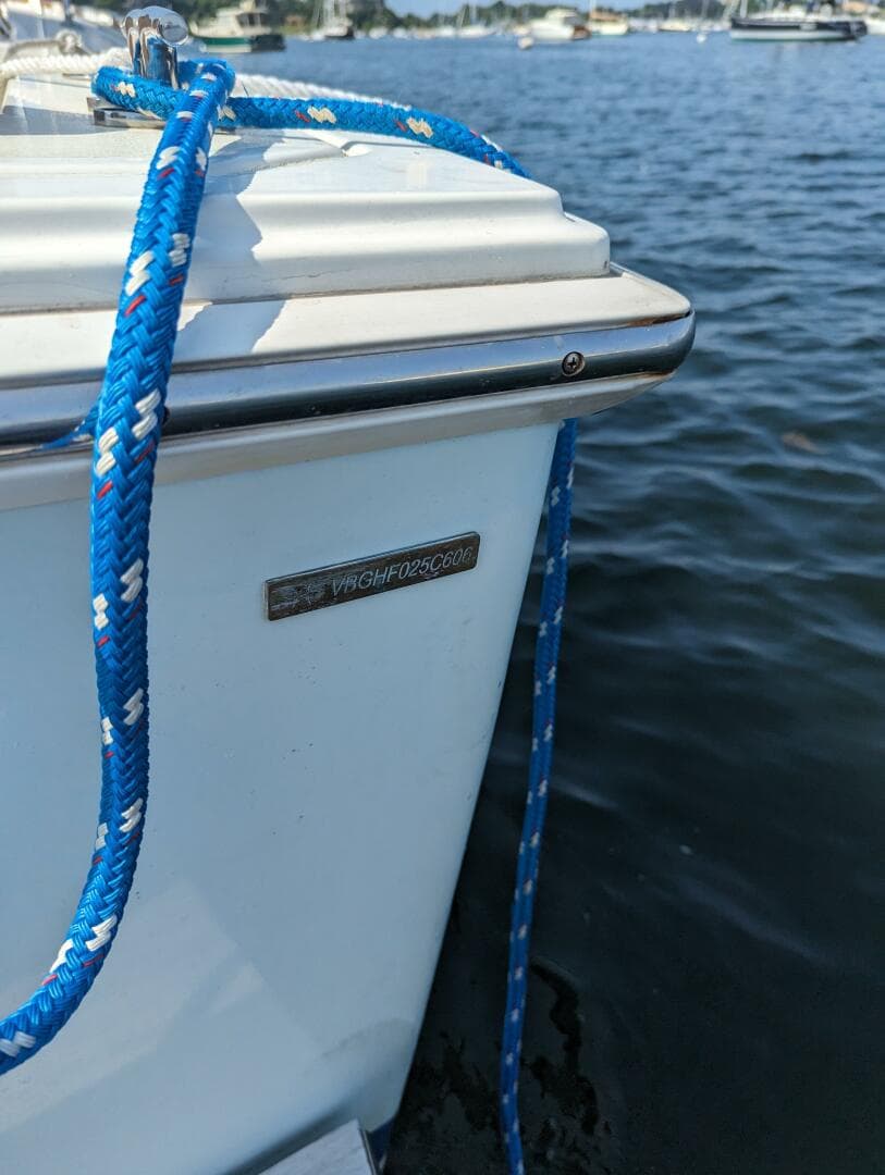 2006 Hunt Surf Hunter 33