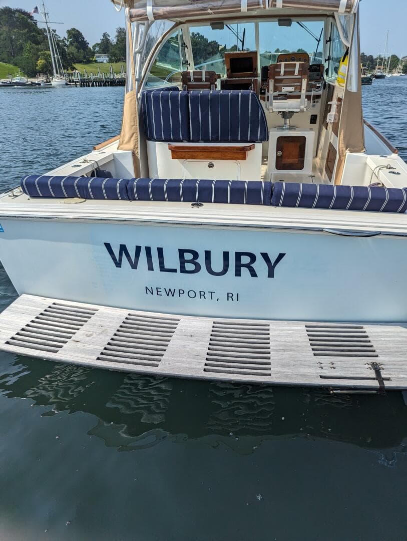 2006 Hunt Surf Hunter 33