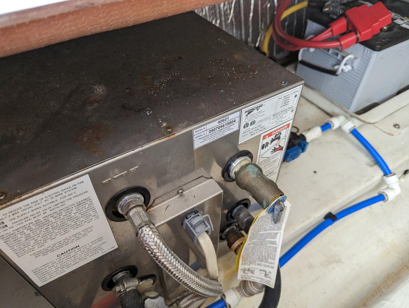 2006 Hunt Surf Hunter 33