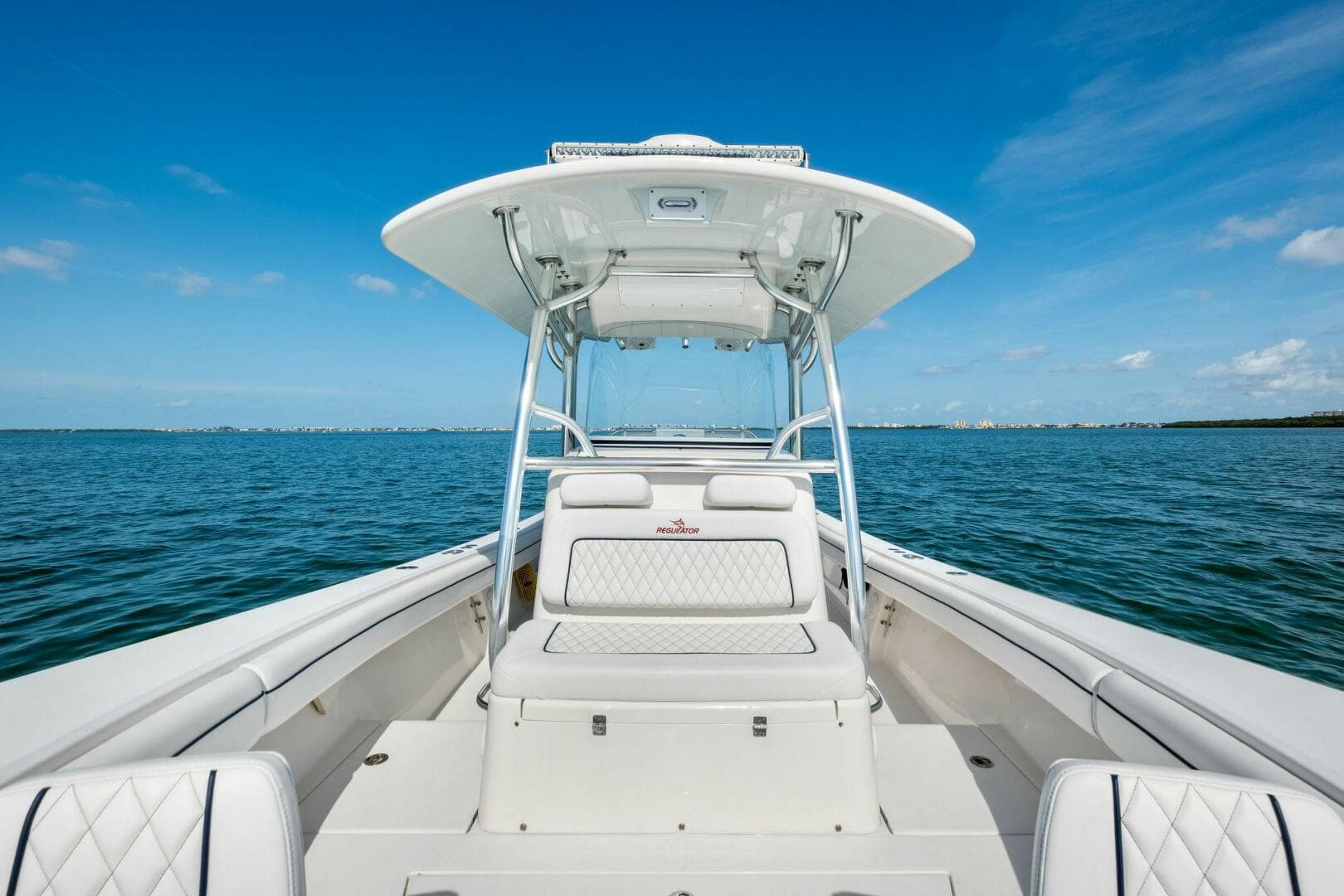 2012 Regulator 32 Forward Seating