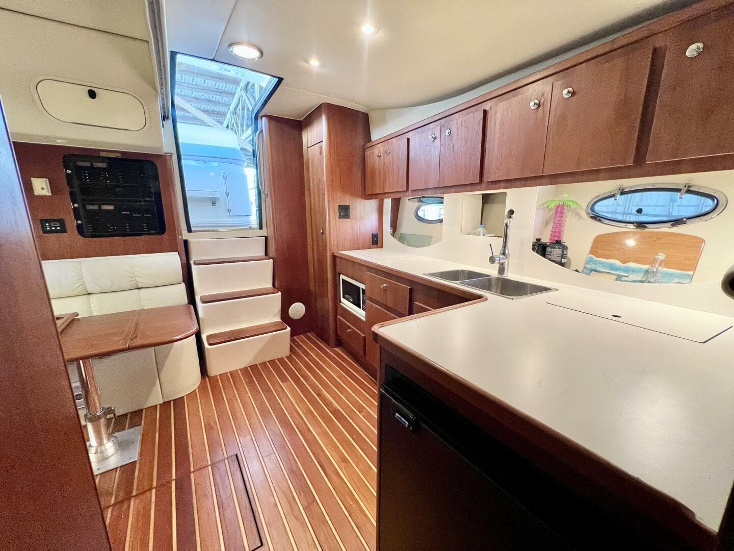1998 Tiara Yachts 3500 Express