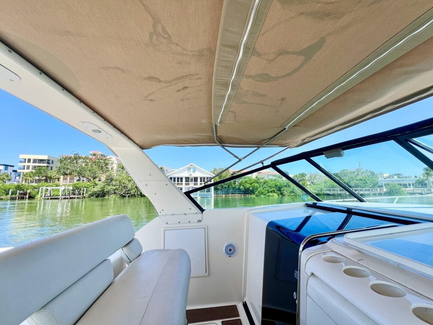 1998 Tiara Yachts 3500 Express