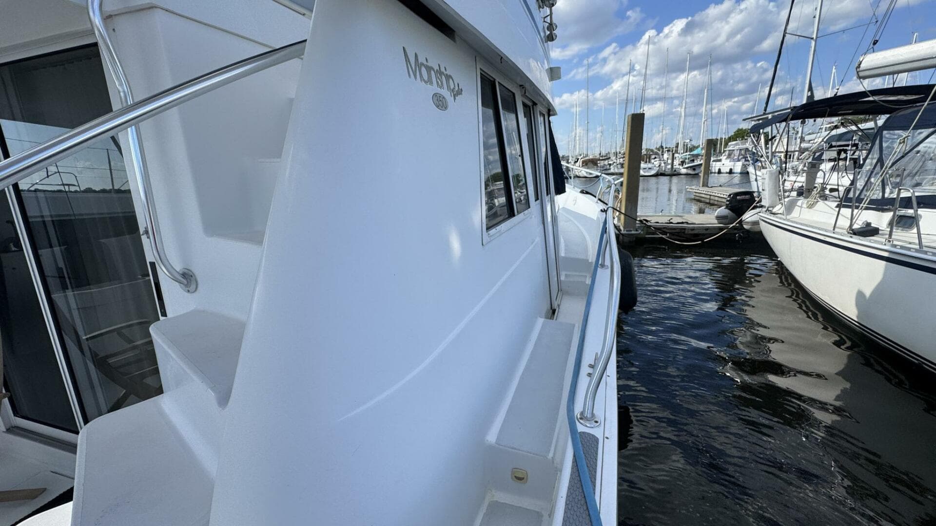 1999 Mainship 350 Side Deck Starboard