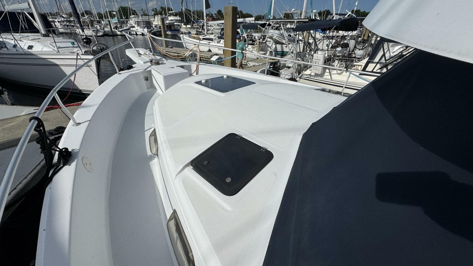 1999 Mainship 350 Bow