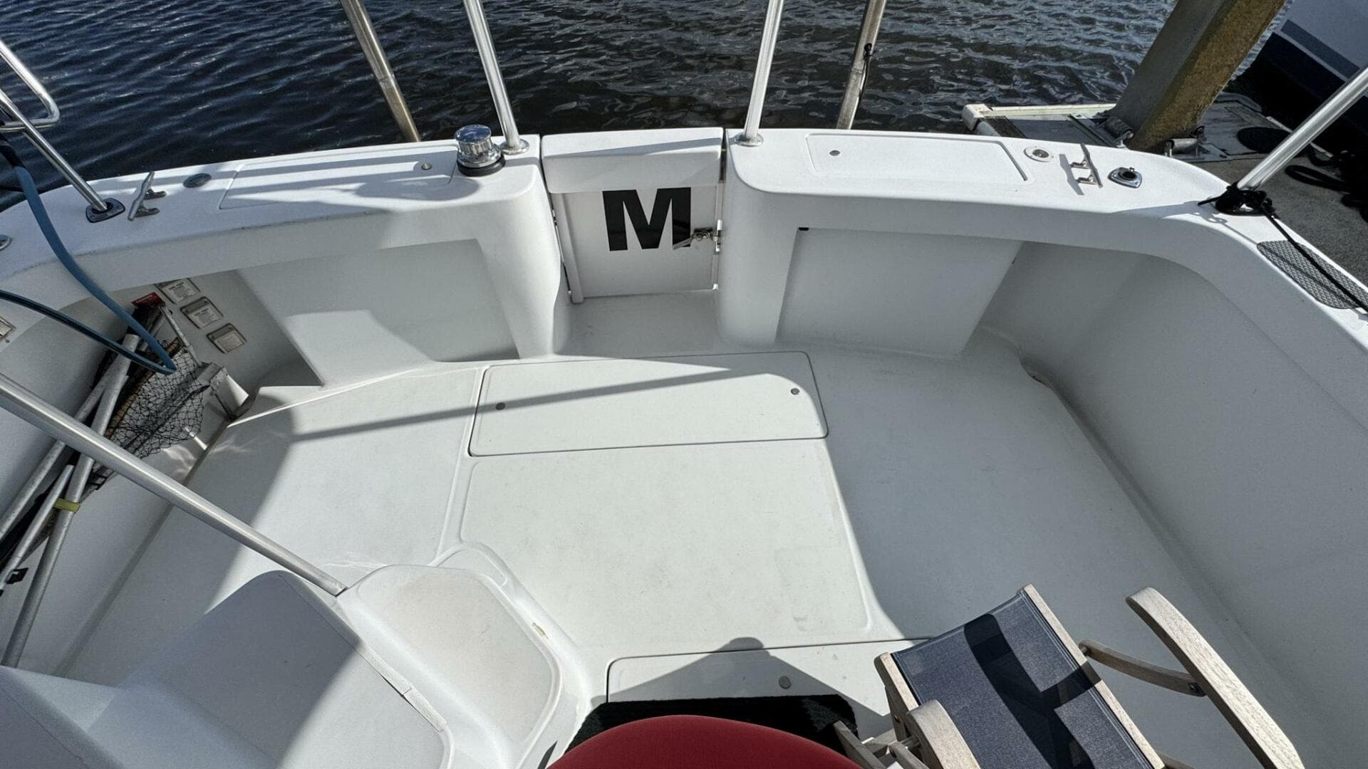 1999 Mainship 350 Aft Sundeck