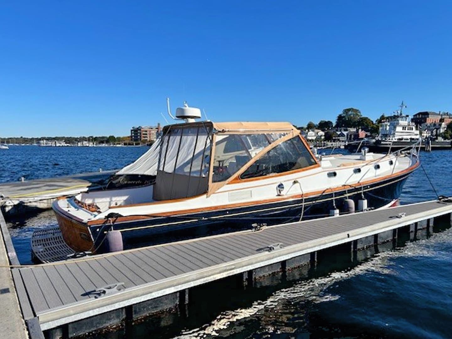 Stbd Beam at Dock