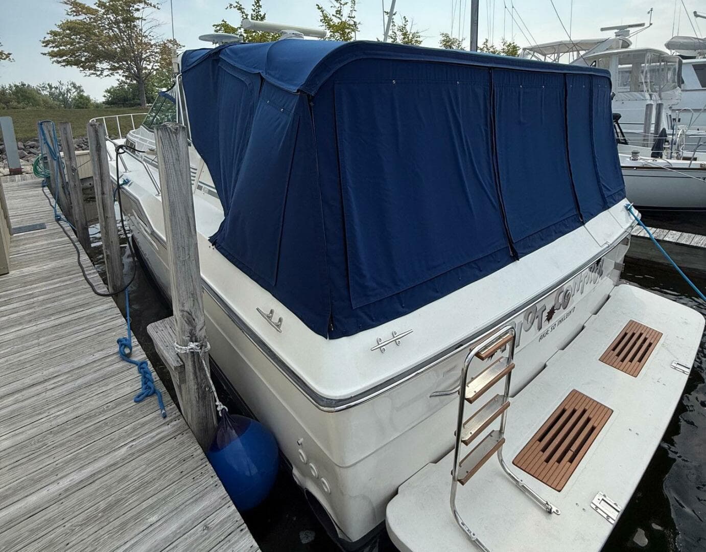 1989 Sea Ray 460 Express Cruiser