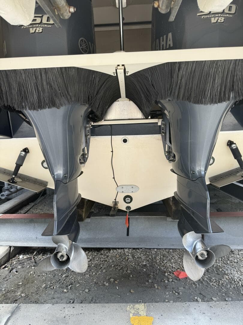 2013 Pursuit 365 SCI