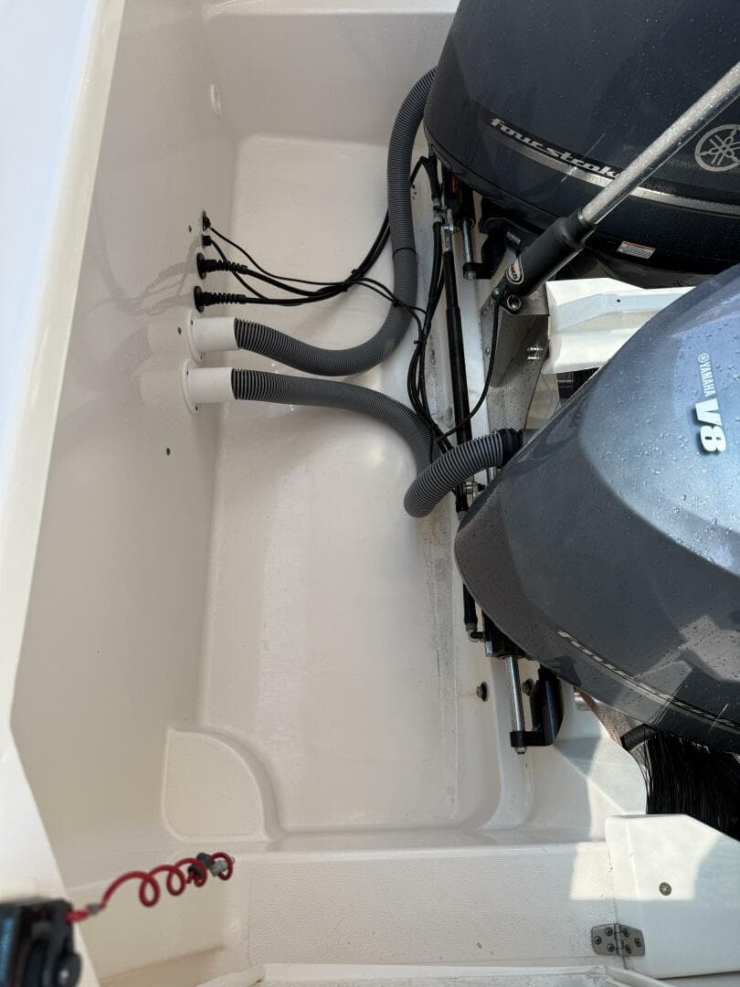 2013 Pursuit 365 SCI