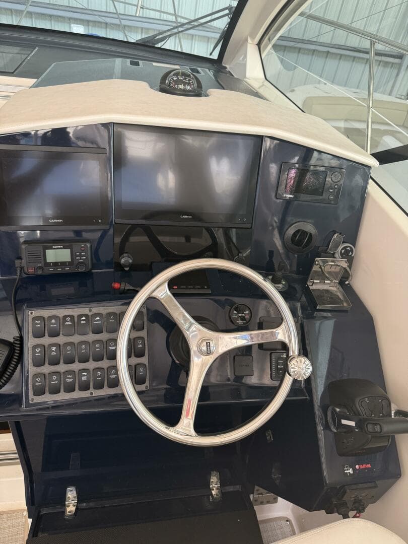 2013 Pursuit 365 SCI