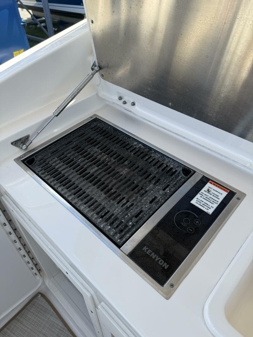 2013 Pursuit 365 SCI