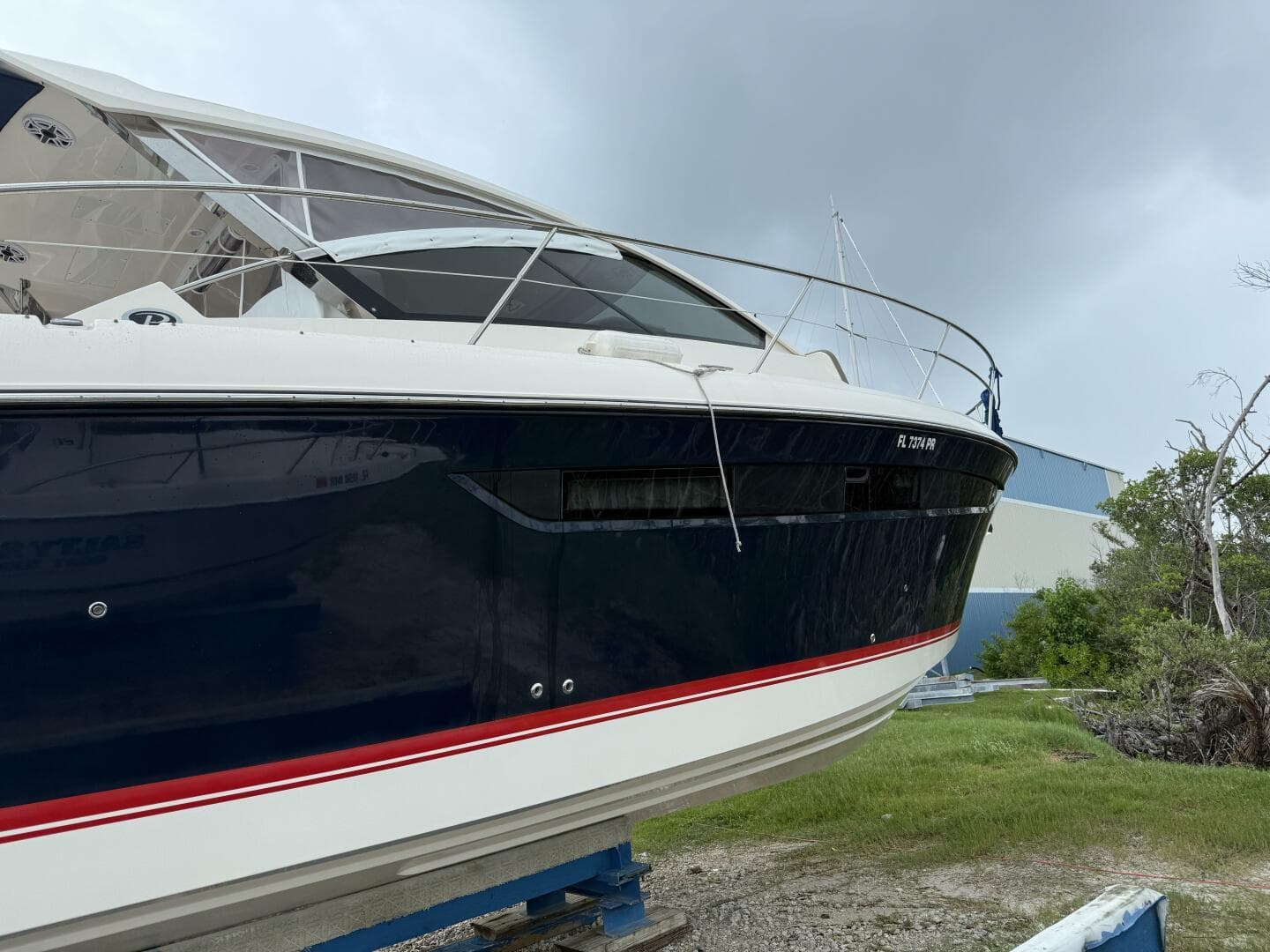 2013 Pursuit 365 SCI