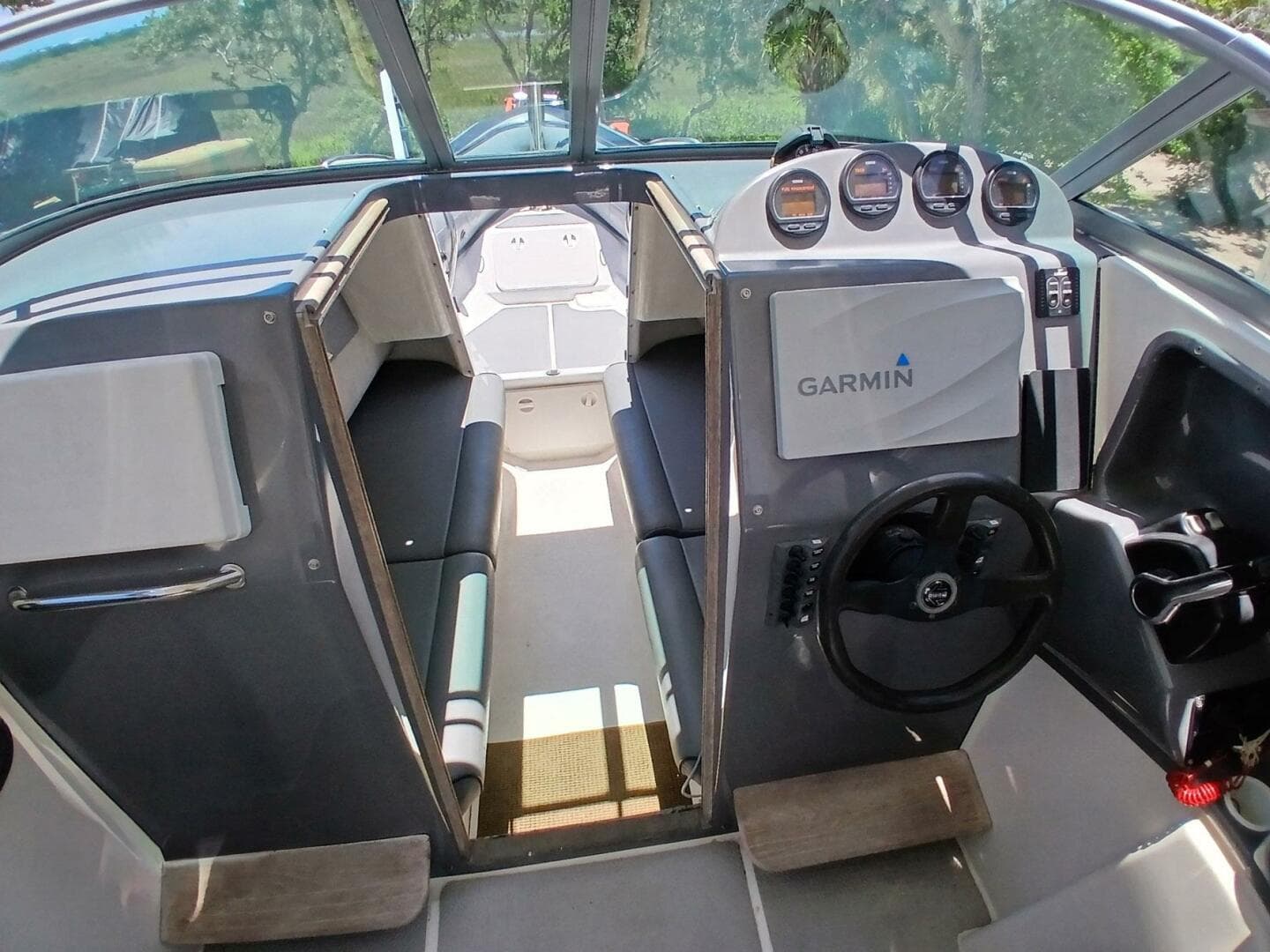 2002 Protector 28 Targa