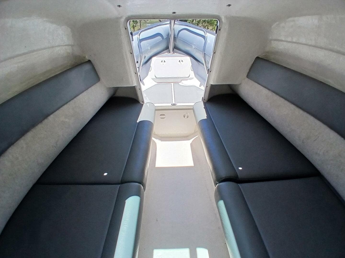 2002 Protector 28 Targa