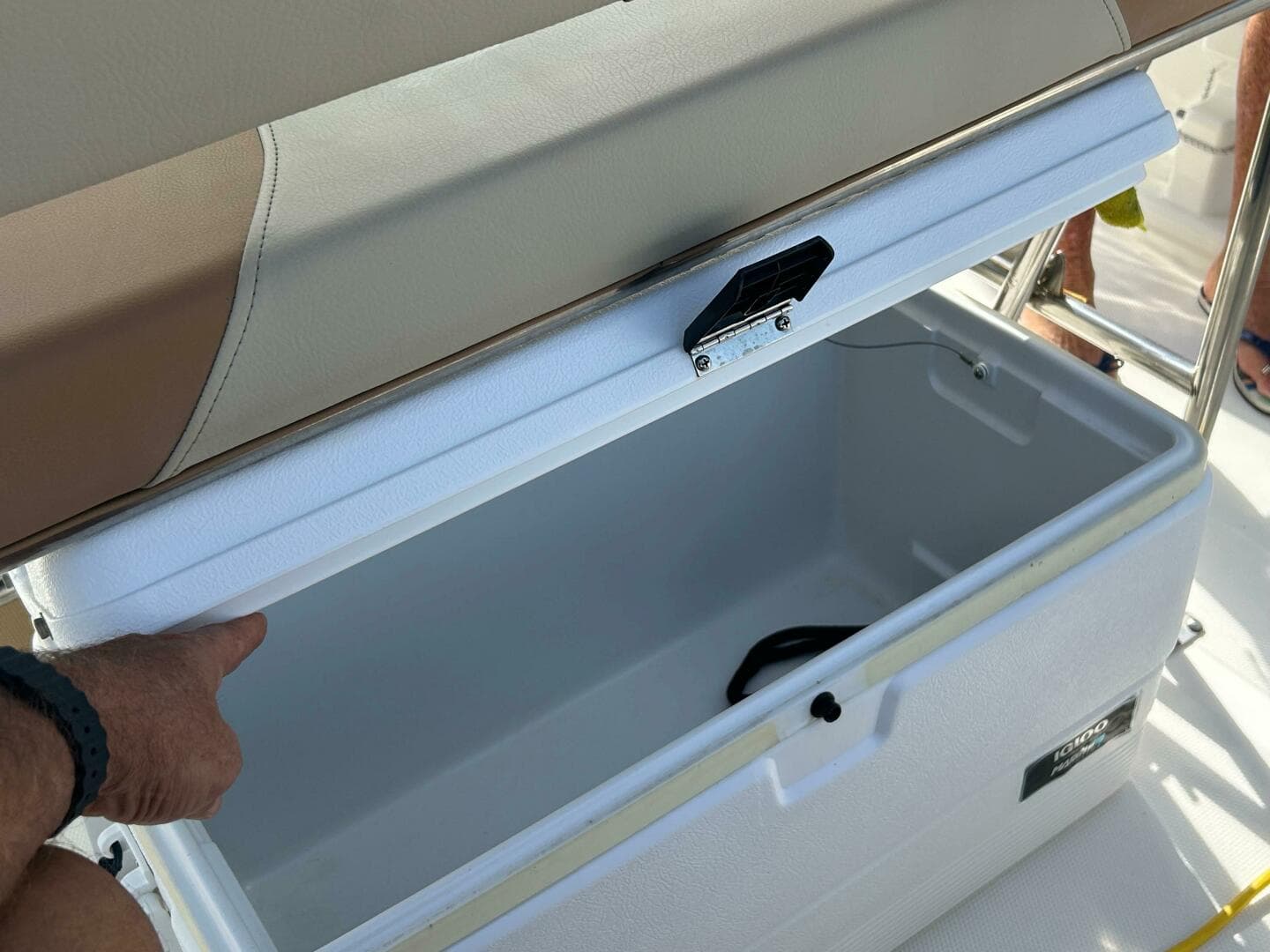 2023 NauticStar 231 Hybrid