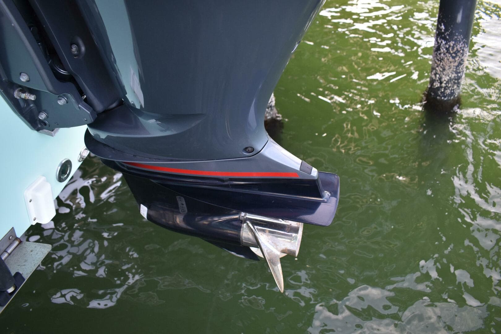 2023 NauticStar 231 Hybrid