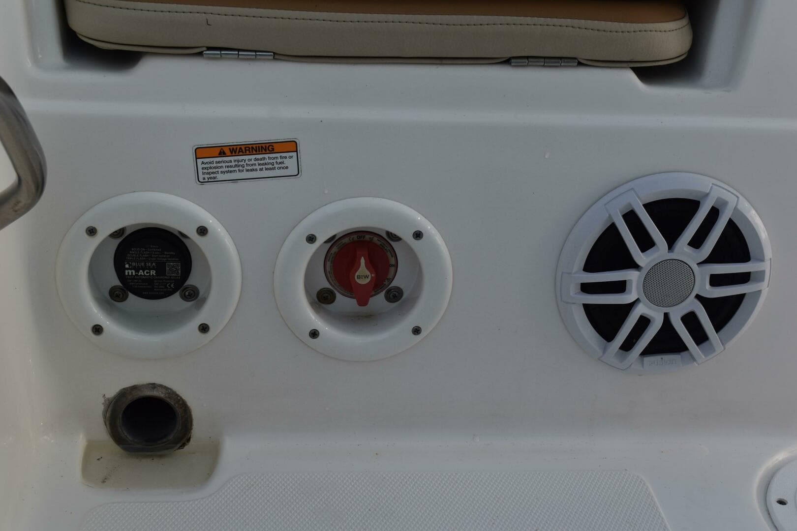 2023 NauticStar 231 Hybrid