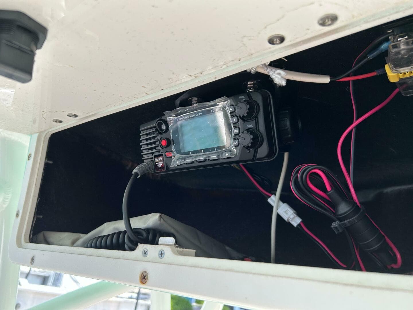 2023 NauticStar 231 Hybrid