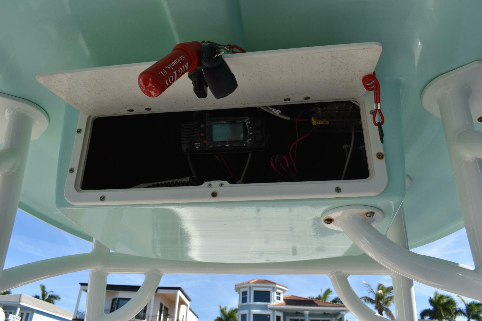 2023 NauticStar 231 Hybrid